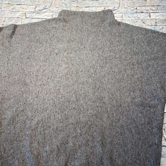 Women's Medium Max Studio gray sweater - Picture 1 of 7